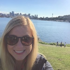 Meet your Posher, Brooke